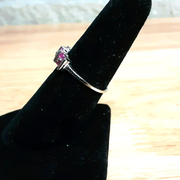 #810~Ruby Ring - Picture 2 of 3
